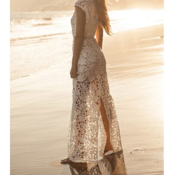 Lace Skirt & Crop Top Set - Picture 7 of 12